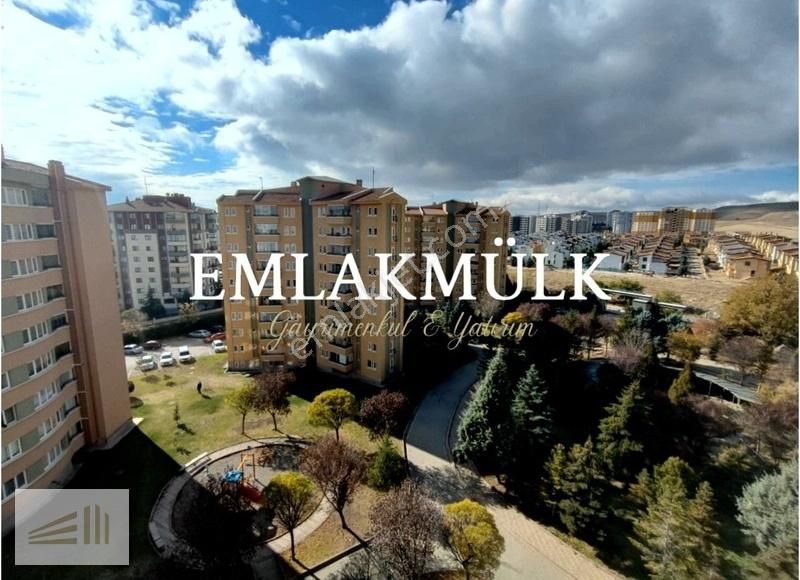 Yenimahalle Ata Satılık Daire EMLAKMÜLK'TEN 3+1 KATTA BAĞIMSIZ SALON SİTE'DE ASANSÖRLÜ DAİRE