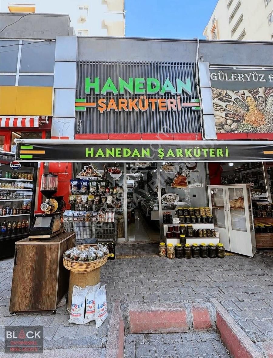 Mersin Erdemli Devren Dükkan & Mağaza BLACK'TEN HASTANE CADDESİNDE DEVREN ŞARKÜTERİ