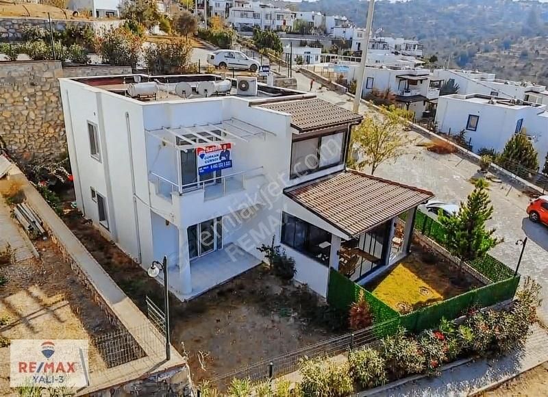 Milas Meşelik Satılık Villa BODRUM MERKEZE 30DK GÖL MANZARALI HAVUZLU SİTE İÇİNDE DUBLEKS