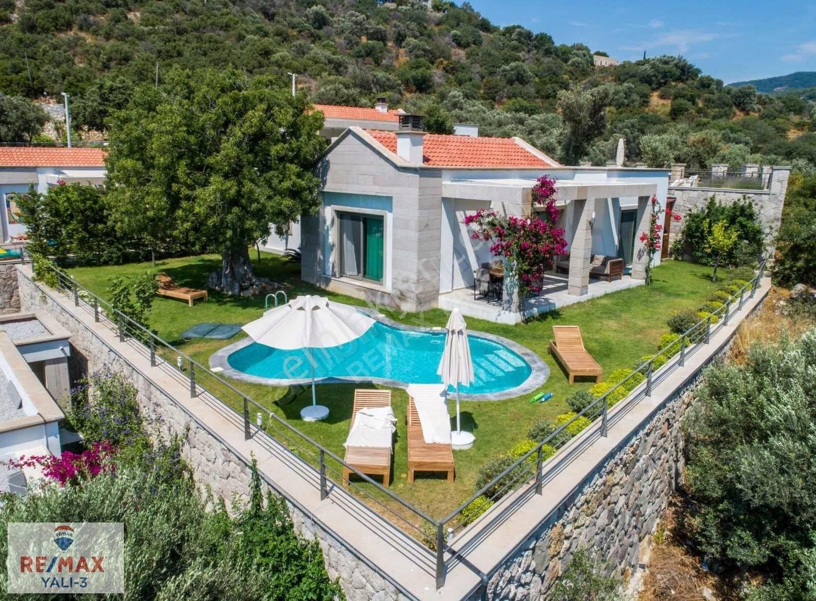 Muğla Bodrum Havuzlu Satılık Villa RE/MAX YALI'DAN TEK KATLI ÖZEL YAPIM MÜSTAKİL VİLLA