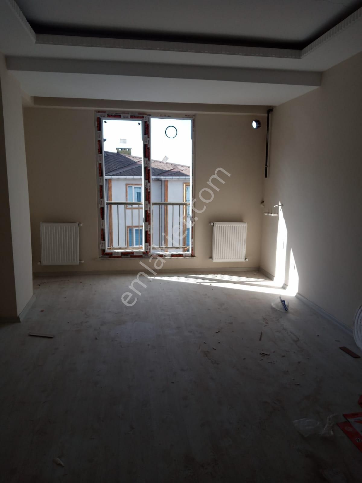 Arnavutköy Hadımköy Satılık Daire Özgür İnşaattan Hadımköyde Dubleks Daire Otoparklı 3+2 180m2 Acil Satılık Daire