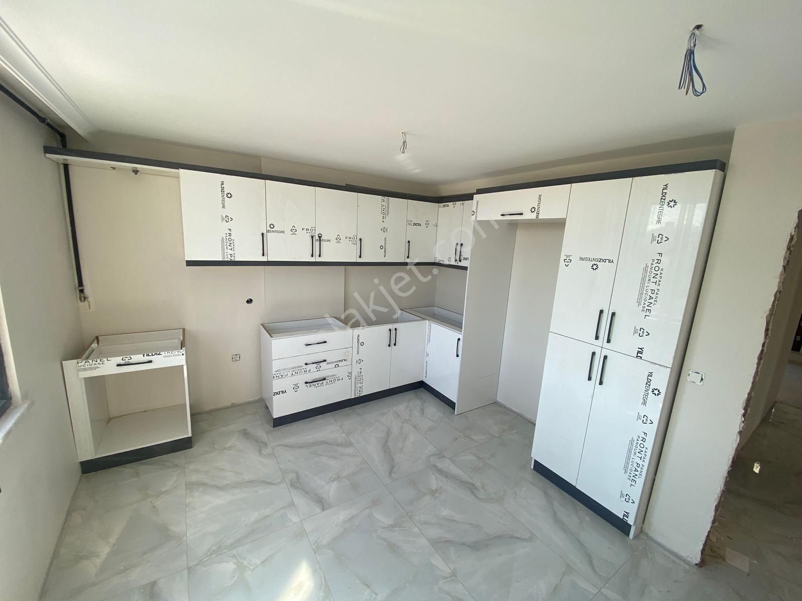 İstanbul Küçükçekmece Satılık Daire Sultan Murat 100m2 sıfır 2+1 daire