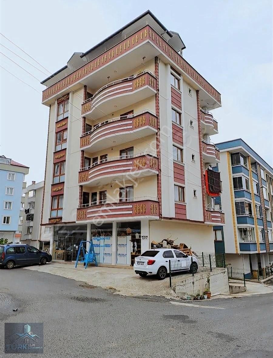 Akçaabat Yaylacık Kiralık Daire Türk Gyo'dan Yaylacık'da 3+1 Sıfır Ayarda Ferah Ve Geniş Kiralık