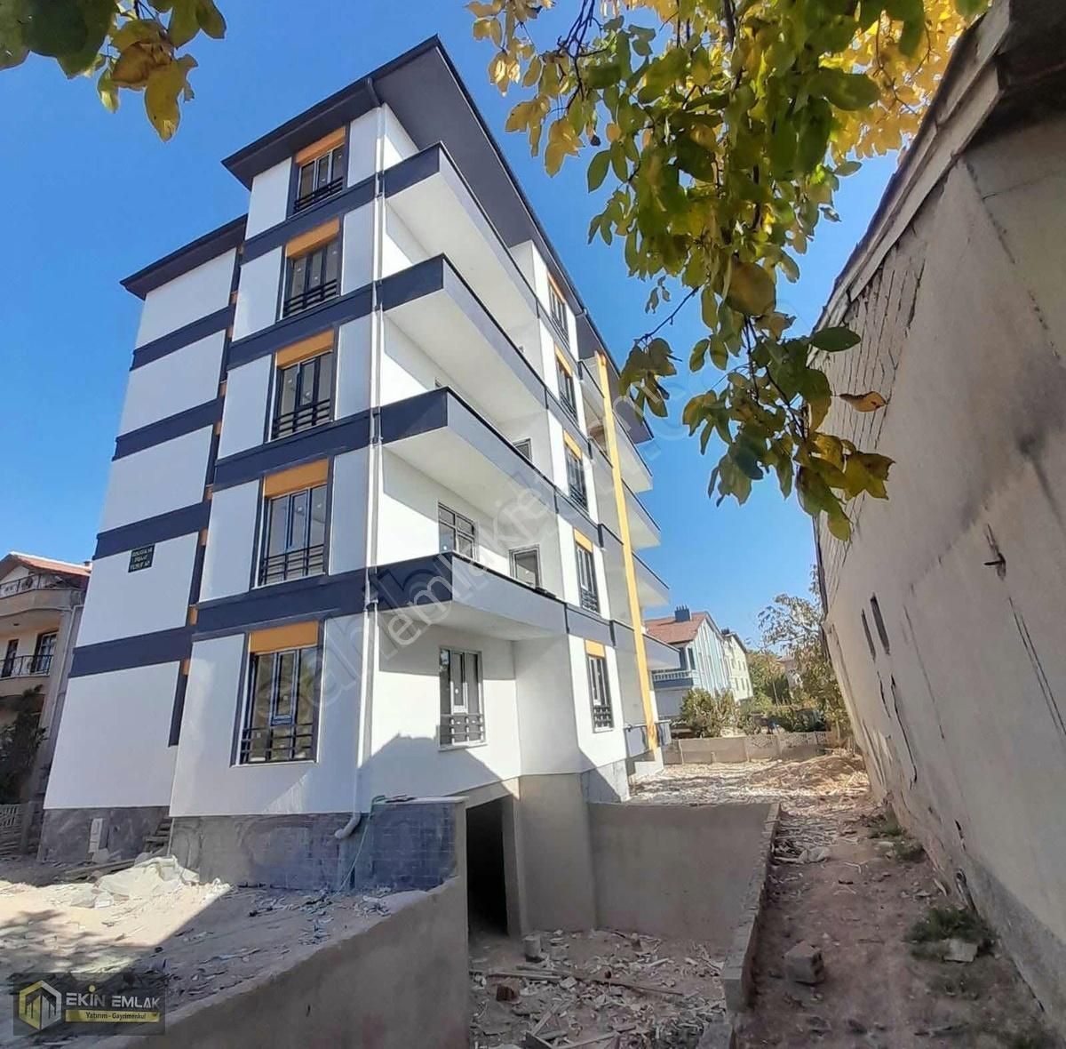 Karatay Selimsultan Satılık Daire KARATAY SELİMSULTAN MAHALLESİ ARAKAT 2+1 GENİŞ SATILIK DAİRE