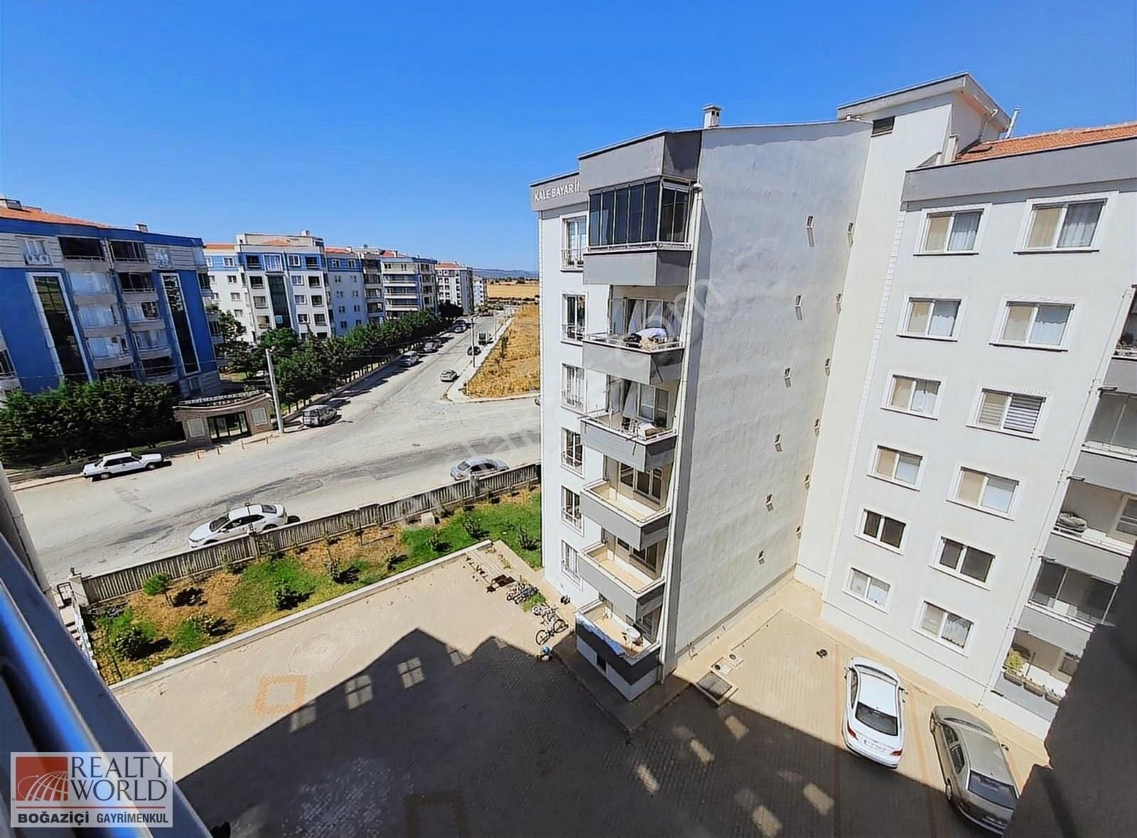 Çanakkale Merkez Esenler Satılık Daire Esenler Barış Caddesi 3+1 Ebeveyn Banyolu Daire