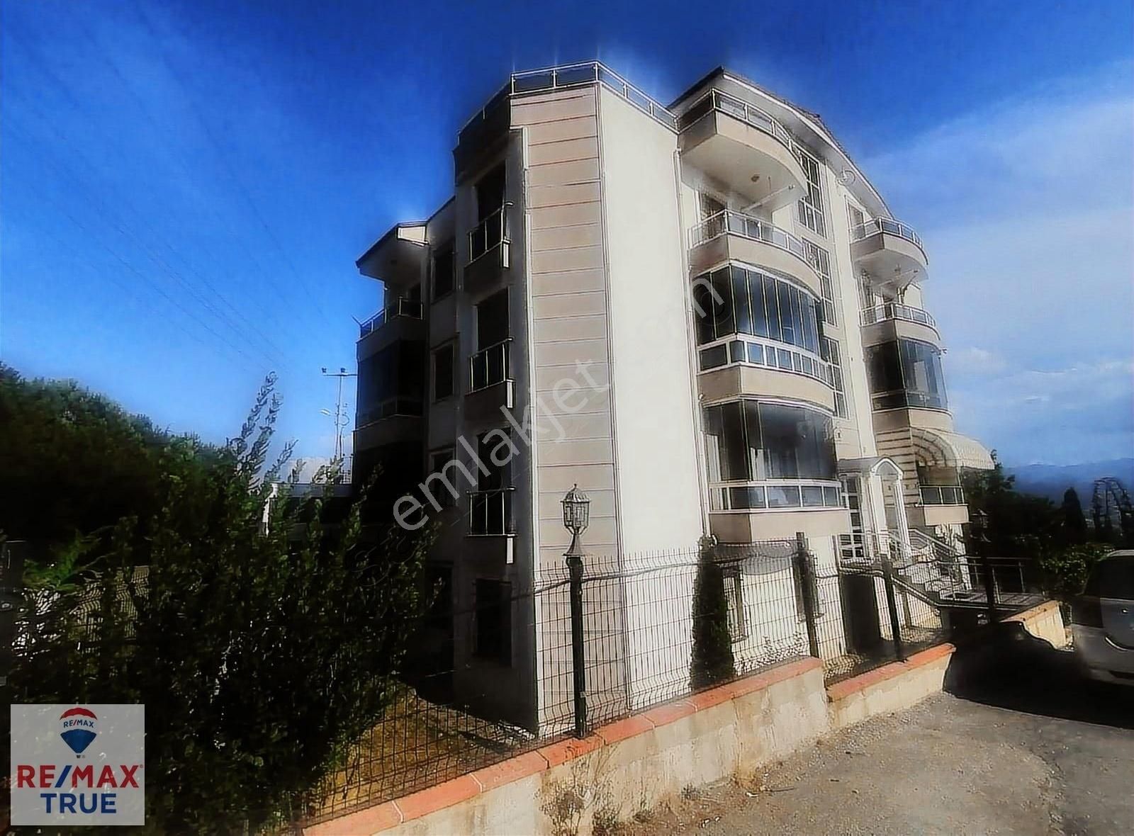 İzmit Serdar Satılık Daire ODTÜ KOLEJİ KARŞISI 3+1 FULL DENİZ MANZARALI SATILIK DAİRE