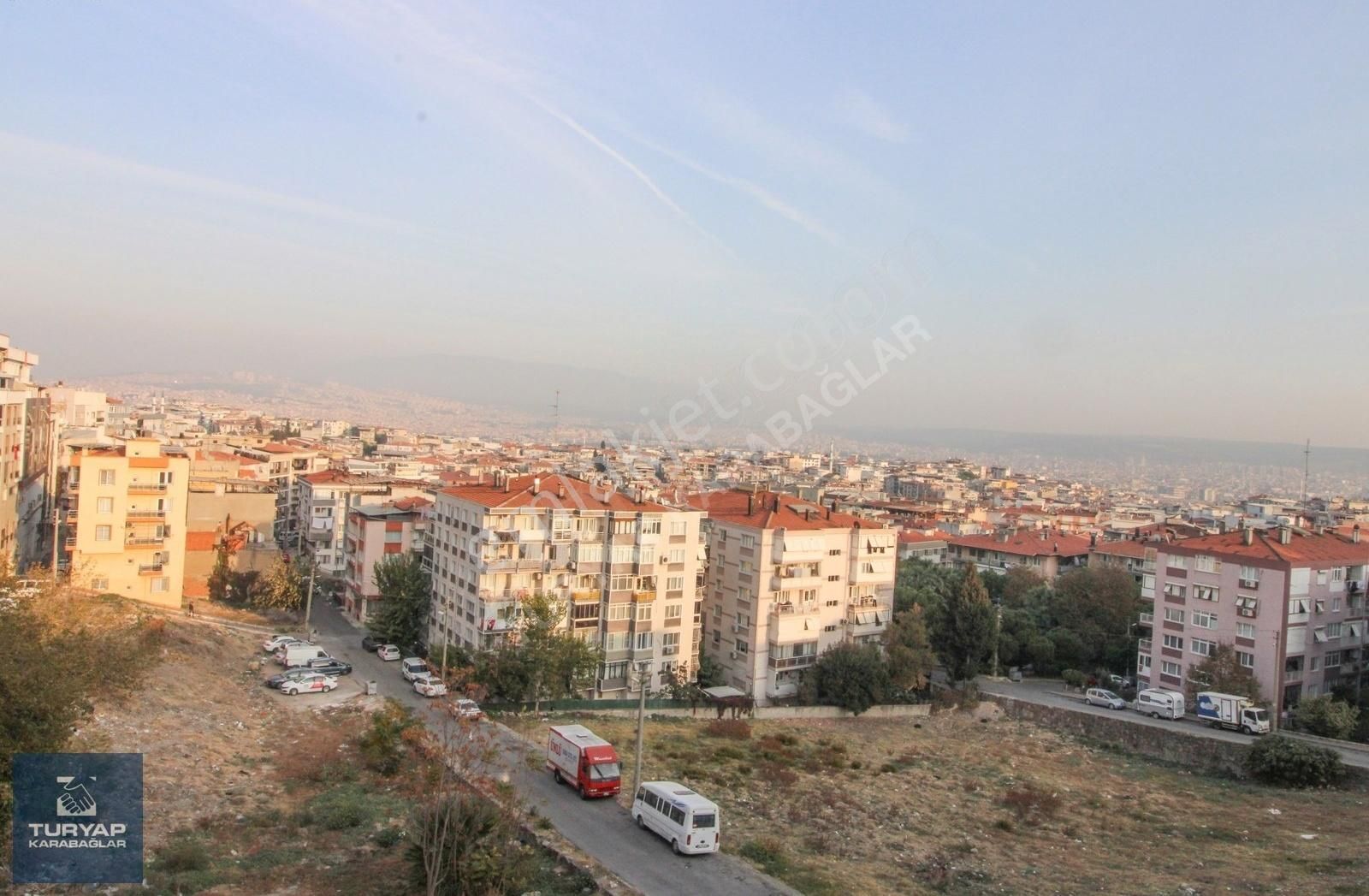 Karabağlar Refet Bele Kiralık Daire Kazım Karabekir Mah'de Genç Binada Asansörlü ,doğalgazlı Önü Açı