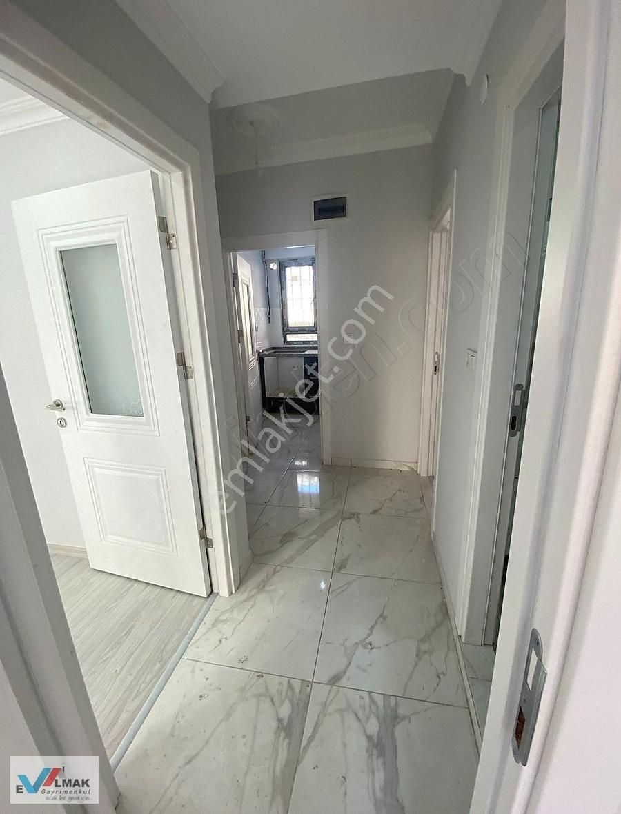 Küçükçekmece Söğütlü Çeşme Satılık Daire EVALMAK GAYRİMENKUL'DEN SÖĞÜTLÜÇEŞME MAH.DE SATILIK 2+1 Y.GİRİŞ