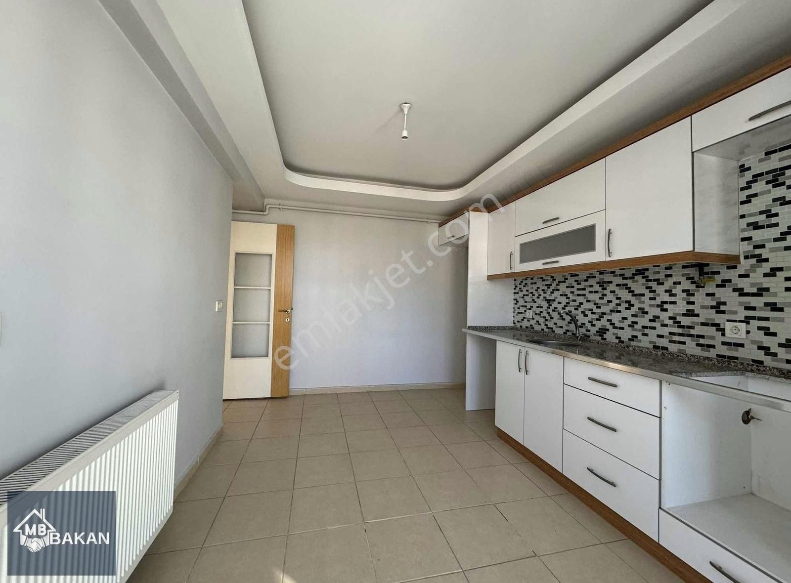 Torbalı Alpkent Satılık Daire ALPKENT MAHALLESİ CAM BALKON DOĞALGAZ EBEVEYN BANYOSU 3+1