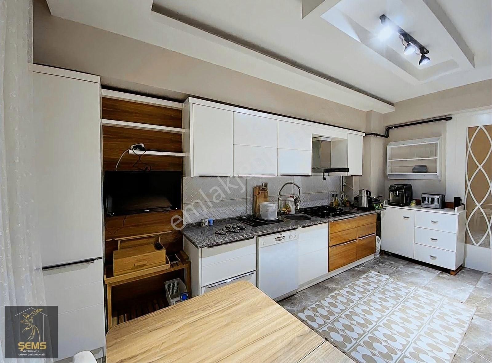 Şems'ten Meramın Gözdesi Elif Konaklarında 4+1 Geniş Arakat - Görsel 4