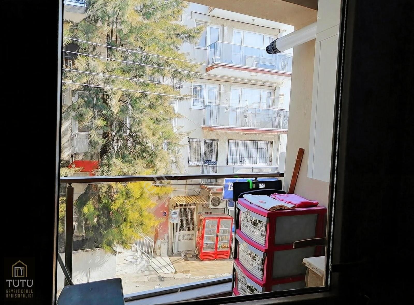 Buca Menderes Satılık Daire BUCA MENDERES MAH. D.GAZLI 2+1 ARA KAT SATILIK DAİRE