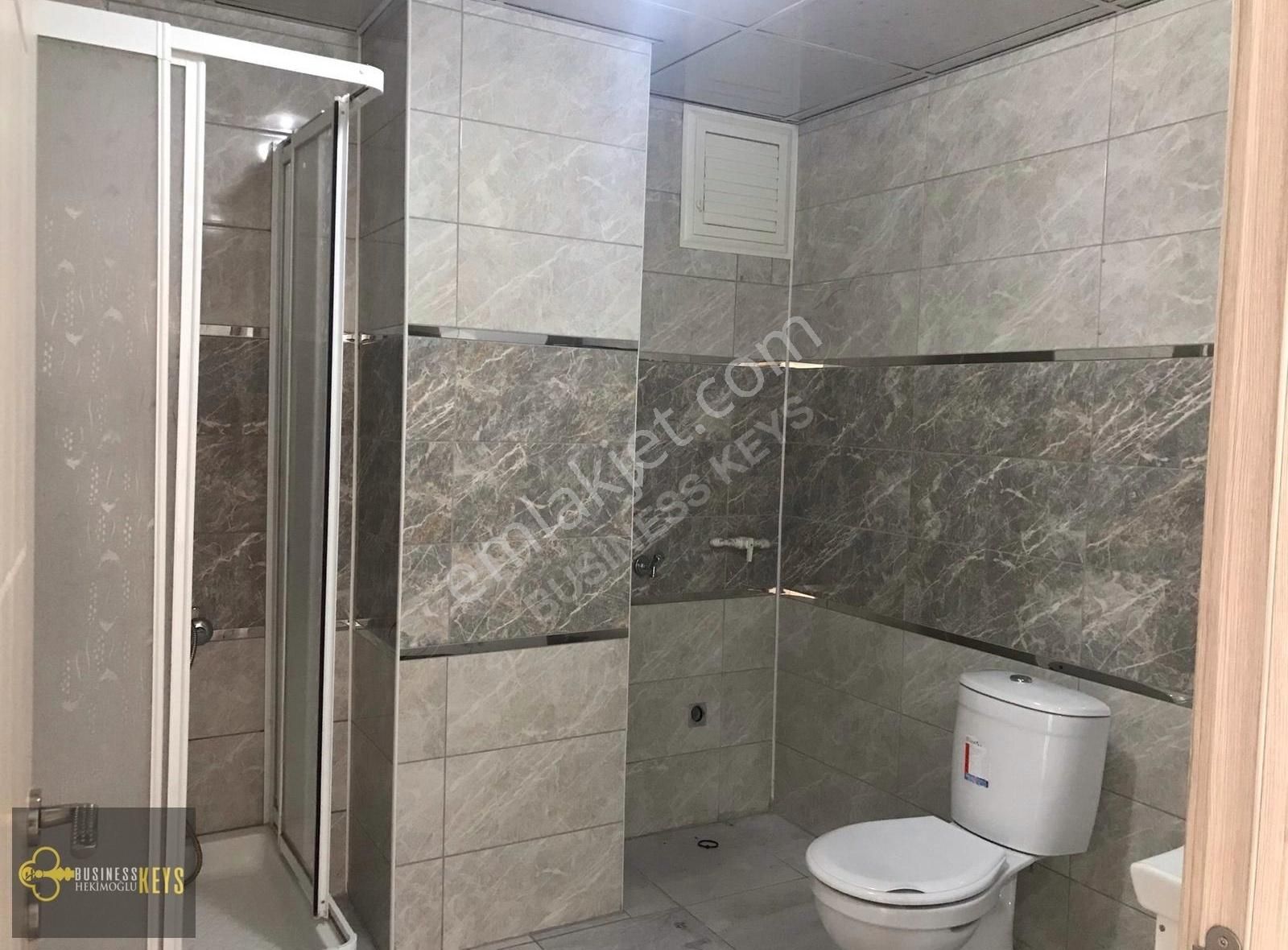 Van İpekyolu Havalimanına Yakın Kiralık Daire BUSİNESS KEYS HEKİMOĞLU'NDAN 3 BLOKLU SİTEDE BALKONLU 1+1 DAİRE.