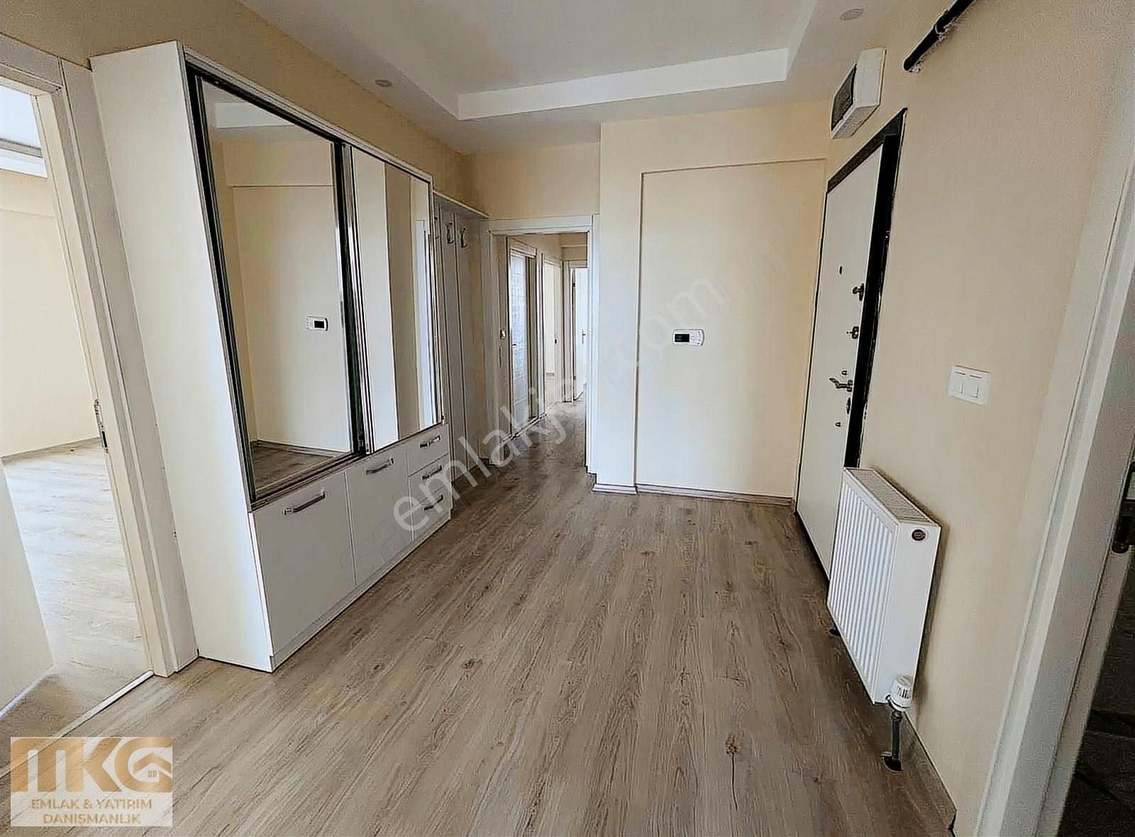 Sivas Sivas Merkez Site İçerisinde Kiralık Daire MKG EMLAKTAN BEYAZ YALIDA 3+1 ARA KAT KİRALIK DAİRE