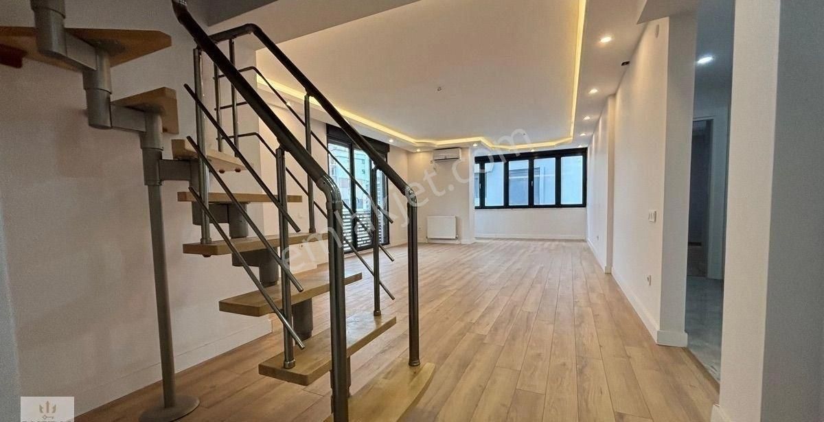 Kadıköy Bostancı Satılık Daire Bağdat Caddesi Ferah ve Yüksek Tavanlı Dubleks Daire | Suadiye 3+2, 185 m² Net Kullanım Alanı