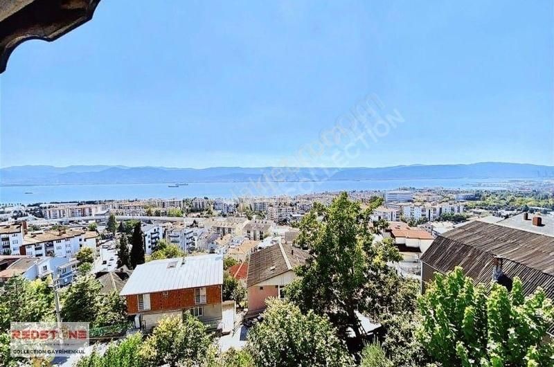 Kocaeli İzmit Eşyalı Kiralık Daire KURUÇEŞMEDE DENİZ MANZARALI KISMİ EŞYALI 2+1