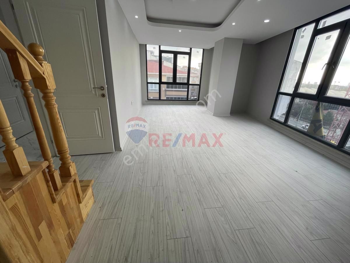 Bayrampaşa Yıldırım Satılık Daire BAYRAMPAŞA YILDIRIM MAHALLESİ 4+1 OTOPARKLI 140M² SATILIK DUBLEX