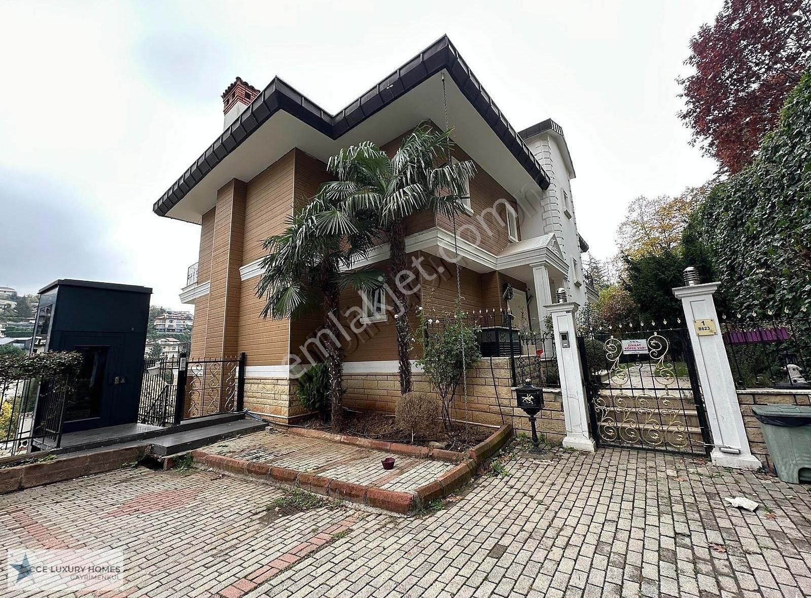 Beykoz Acarlar Kiralık Villa Acarkent'te Merkezi Konumda Kiralık 4+1 Ara Dubleks