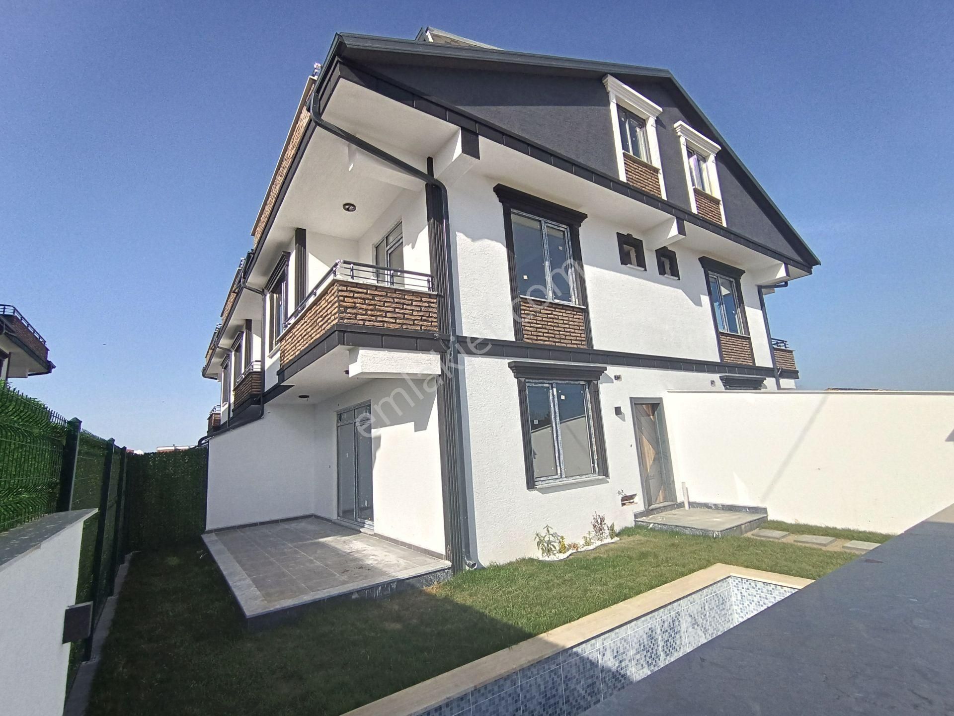 Sakarya Kocaali Satılık Villa  SAKARYA KOCAALİ DE 3+1 MÜSTAKİL HAVUZLU BAHÇELİ YAZLIK VİLLA - VILLA FOR SALE