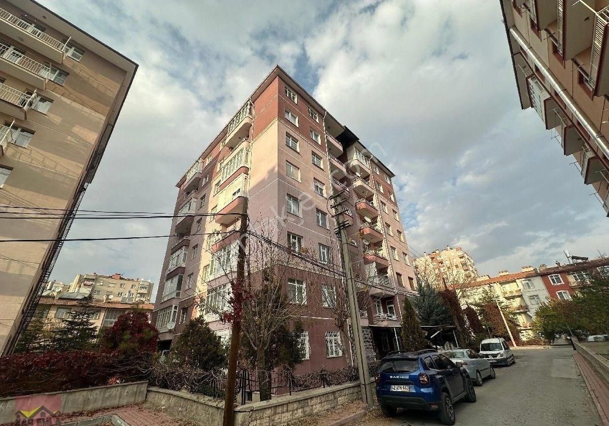 Selçuklu Malazgirt Satılık Daire MALAZGİRT MHLESİNDE ARAKAT ASANSÖRLÜ 2+1 BAKIMLI DAİRE İSTANBUL YOLUNA YAKIN