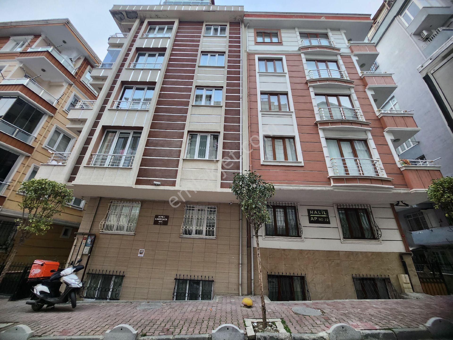 Bahçelievler Cumhuriyet Satılık Daire Mustafa Kaya Remax Street Satılık Daire Yeni Binada 2+1 Asansörlü 