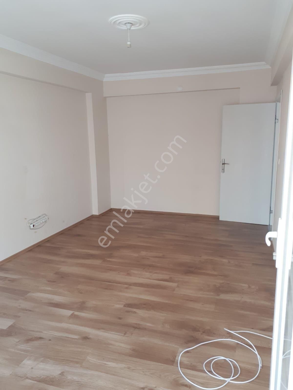 Efeler Zafer Kiralık Daire Geniş ayrı mutfaklı 1+1