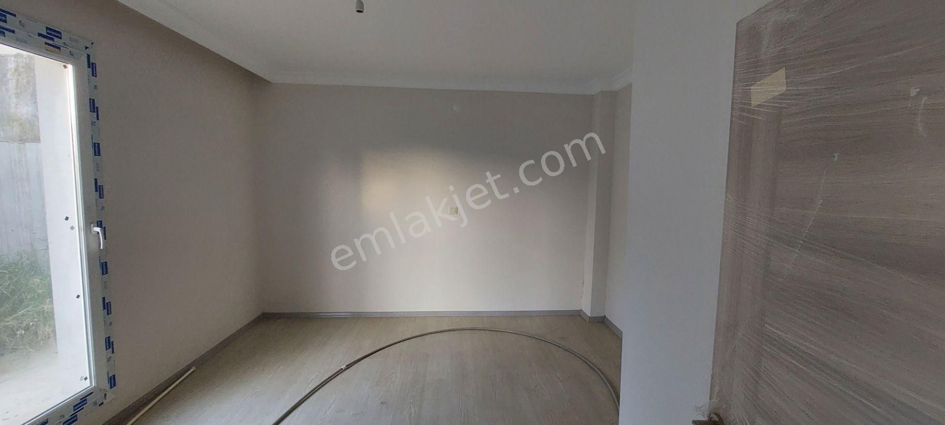 Buca Yaylacık Satılık Daire  BUCA YAYLACIK MAHALLESİ BAHÇELİ DOĞALGAZLI KORİDORLU KİLERLİ GENİŞ 60M21+1 DAİRE