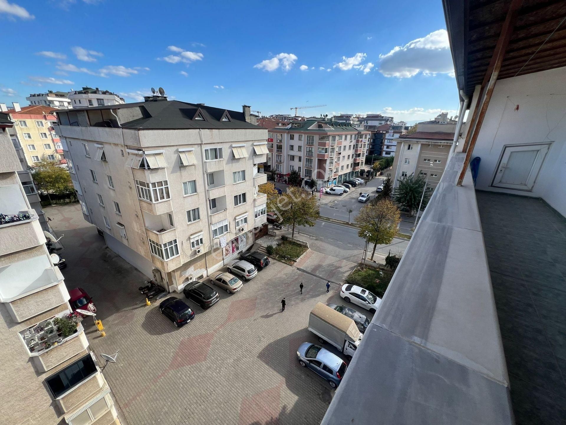 Akçadağ Gayrimenkul'den Geniş, Kullanışlı Dubleks - Görsel 2