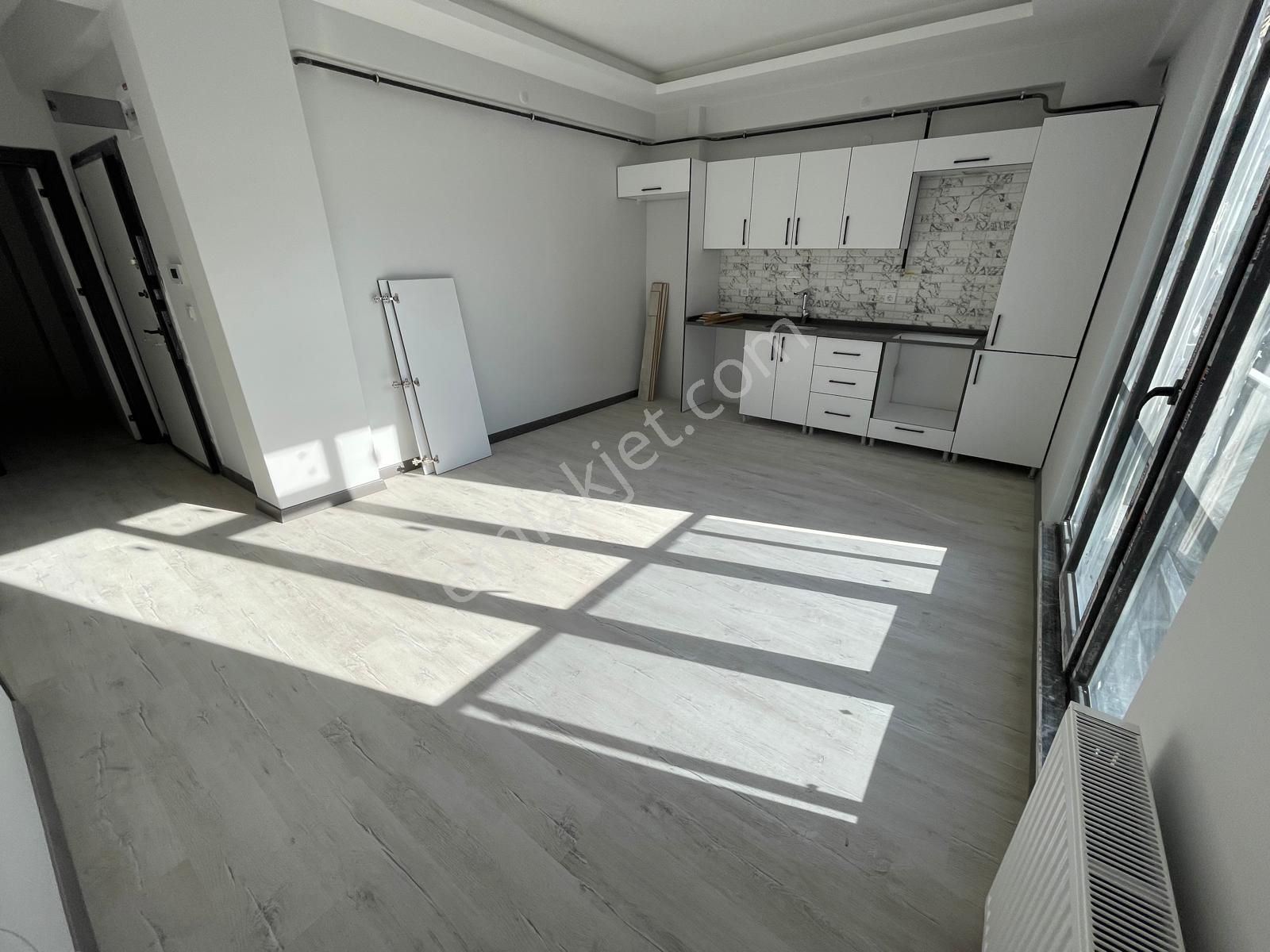 Süleymanpaşa Çiftlikönü Satılık Daire  DELUX'DEN AMERİKAN MUTFAKLI 2+1 SATILIK DAİRE