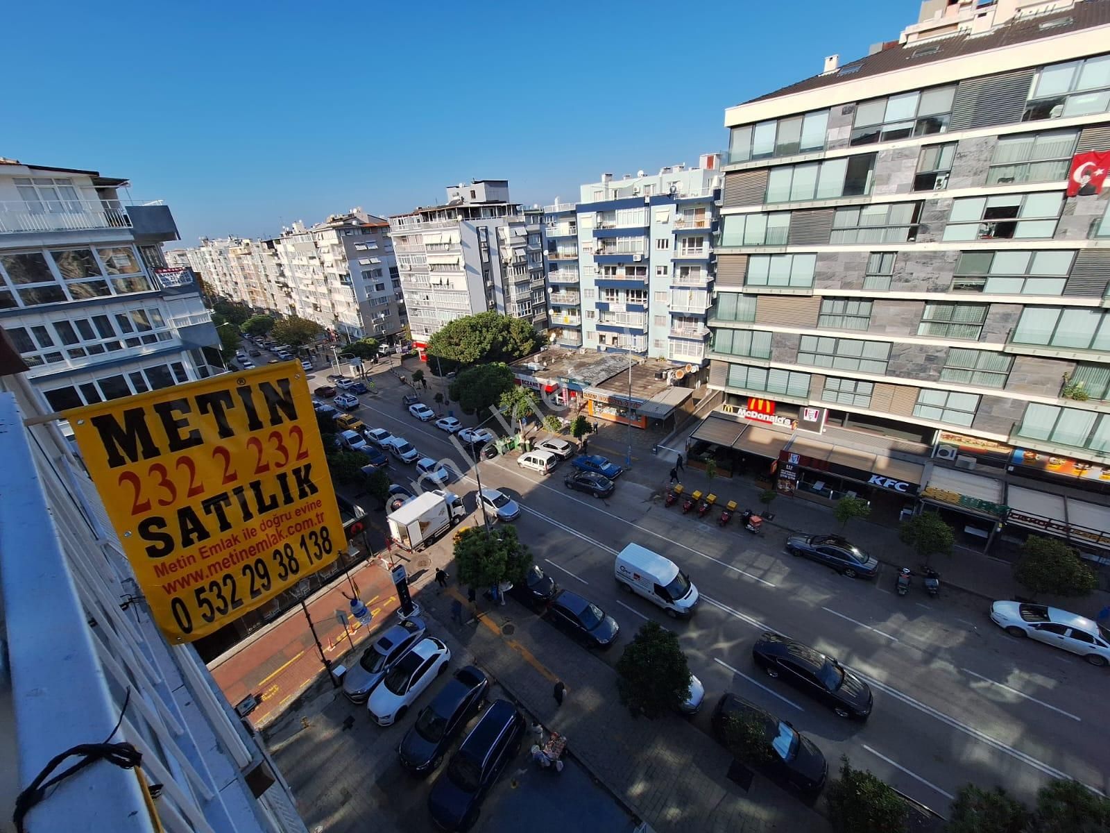 Karabağlar Arap Hasan Satılık Daire  Hatay'da cadde üzerinde doğalgazlı 3+1 satılık daire