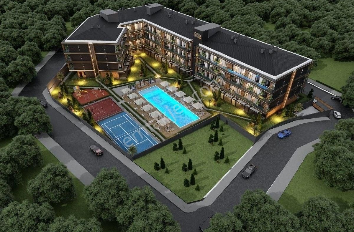 Lansmana Özel Merkezi Konumda Havuzlu Güvenlikli Sitede Rezidans Daire - Görsel 6