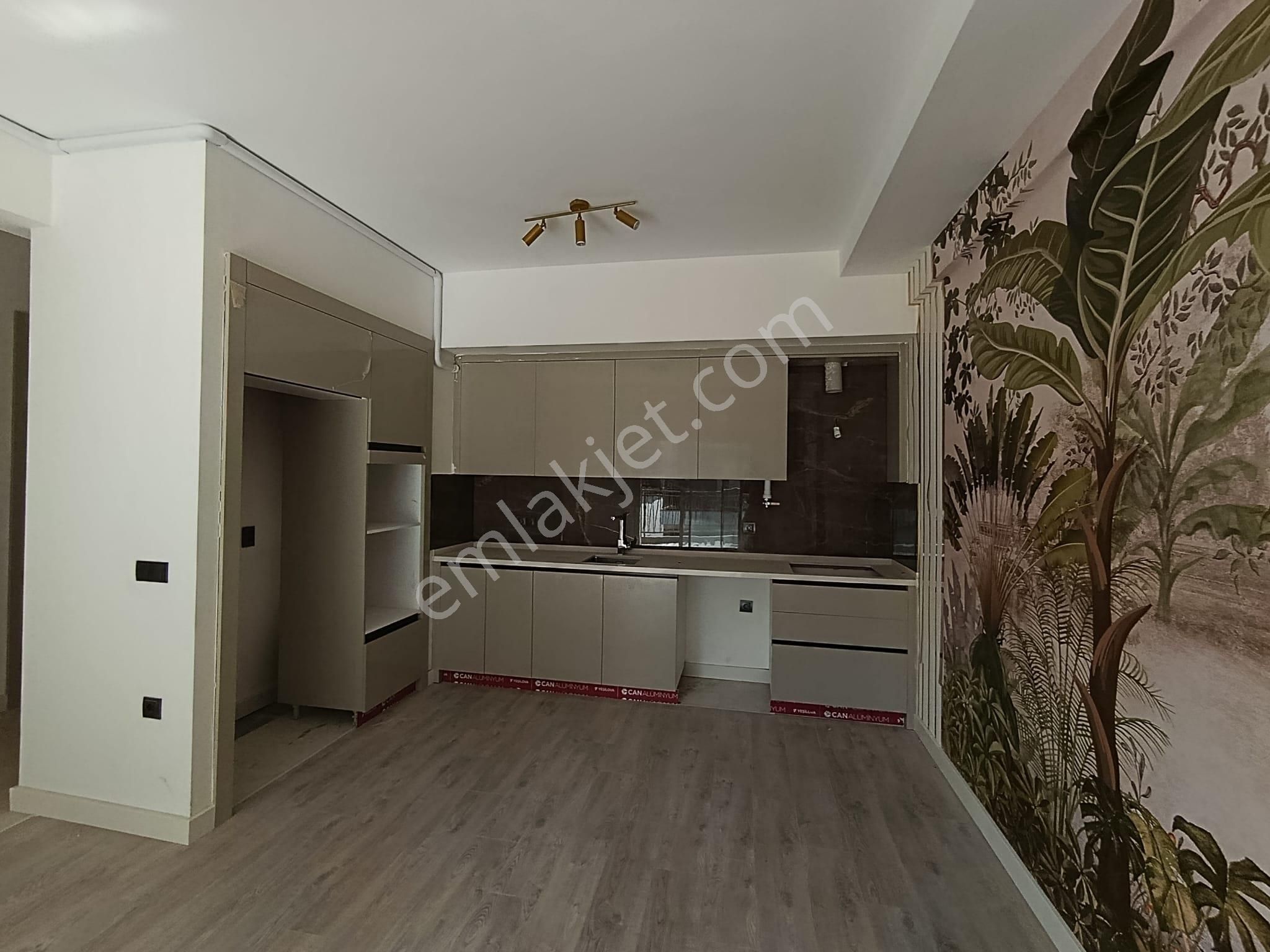 Kuşadası'ın Da Doğalgazlı Sıfır Güvenlikli Sitede Acil Satılık 2+1 Daire - Görsel 7