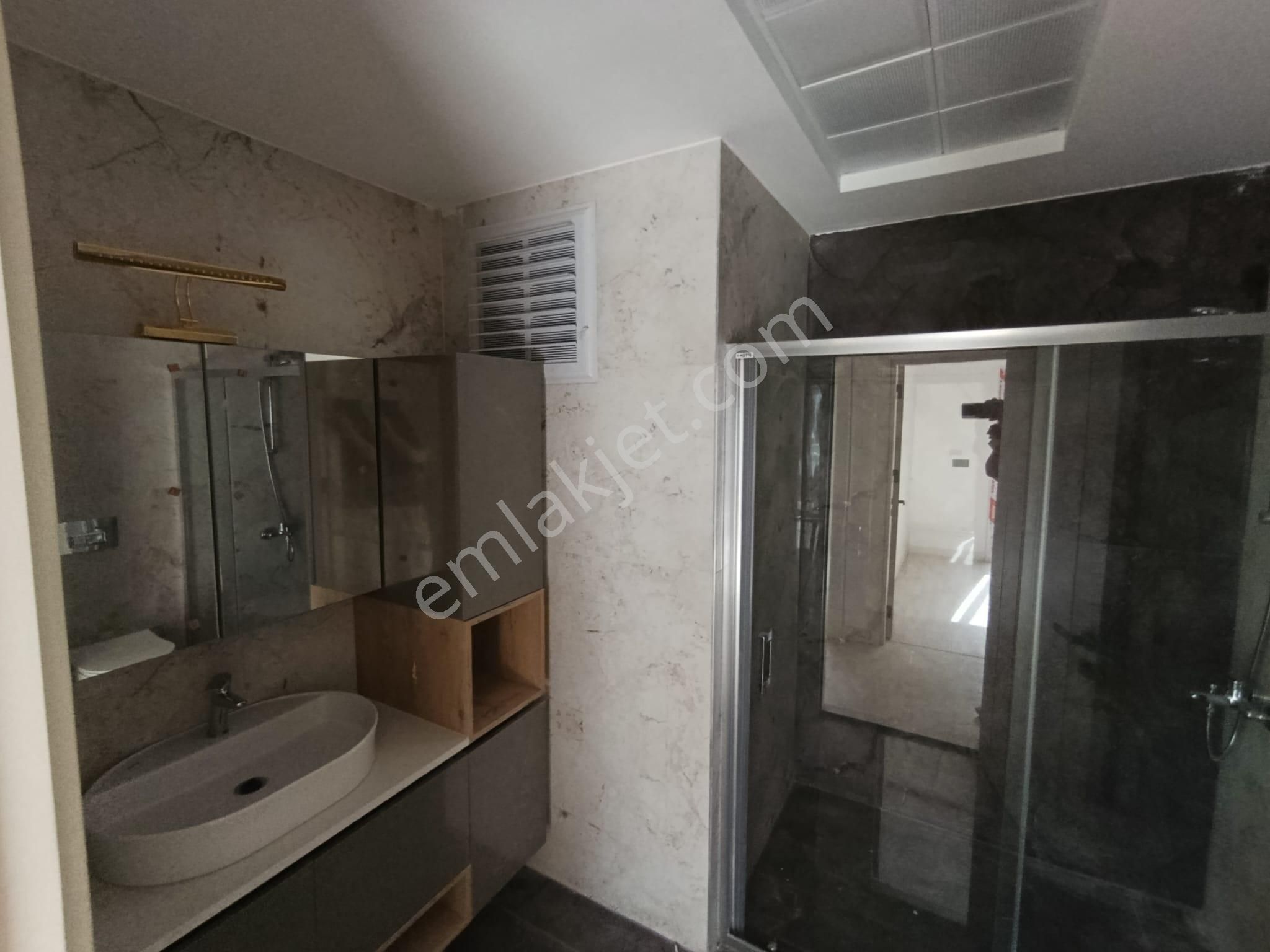 Kuşadası'ın Da Doğalgazlı Sıfır Güvenlikli Sitede Acil Satılık 2+1 Daire - Görsel 18