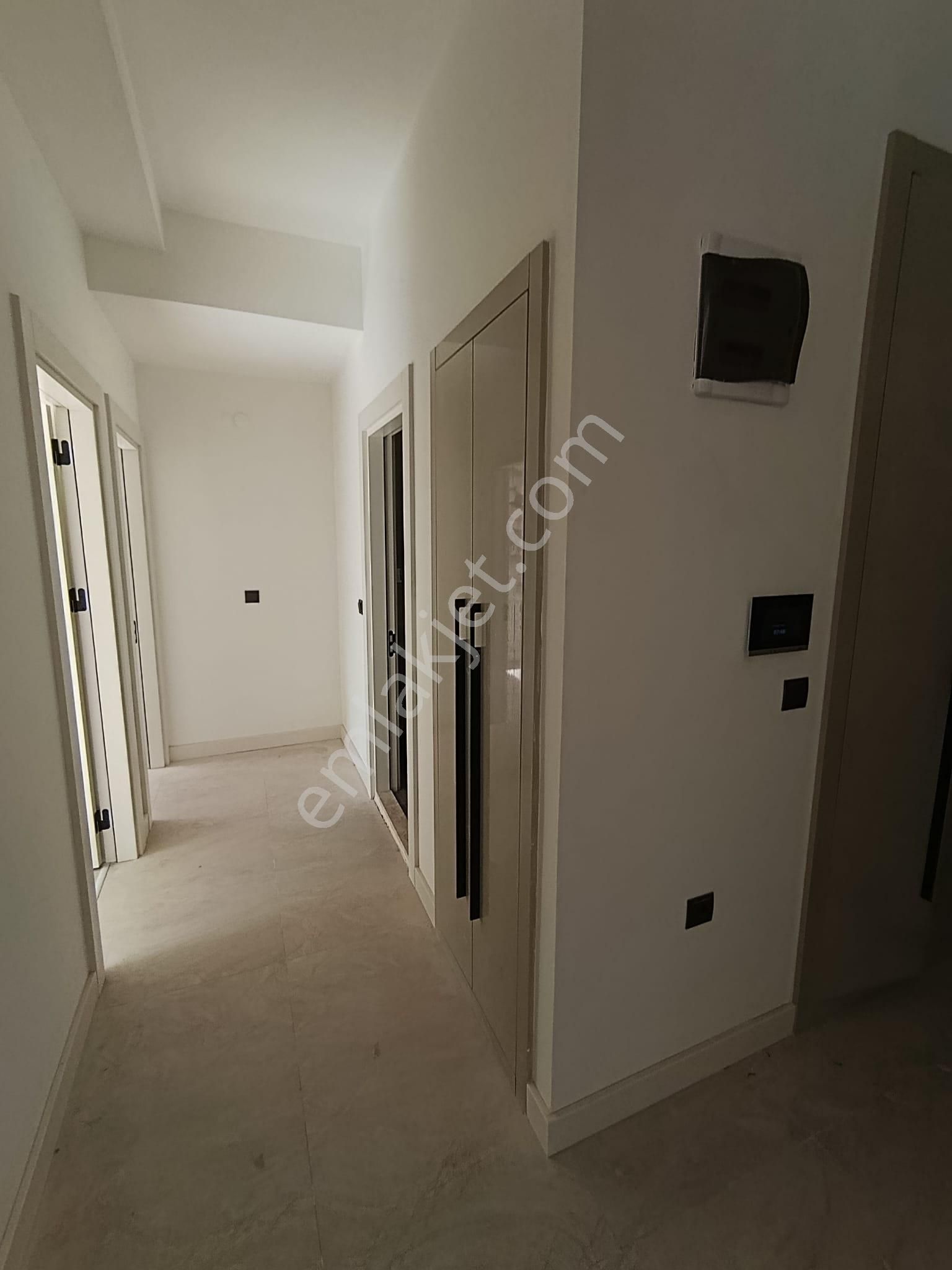 Kuşadası'ın Da Doğalgazlı Sıfır Güvenlikli Sitede Acil Satılık 2+1 Daire - Görsel 26