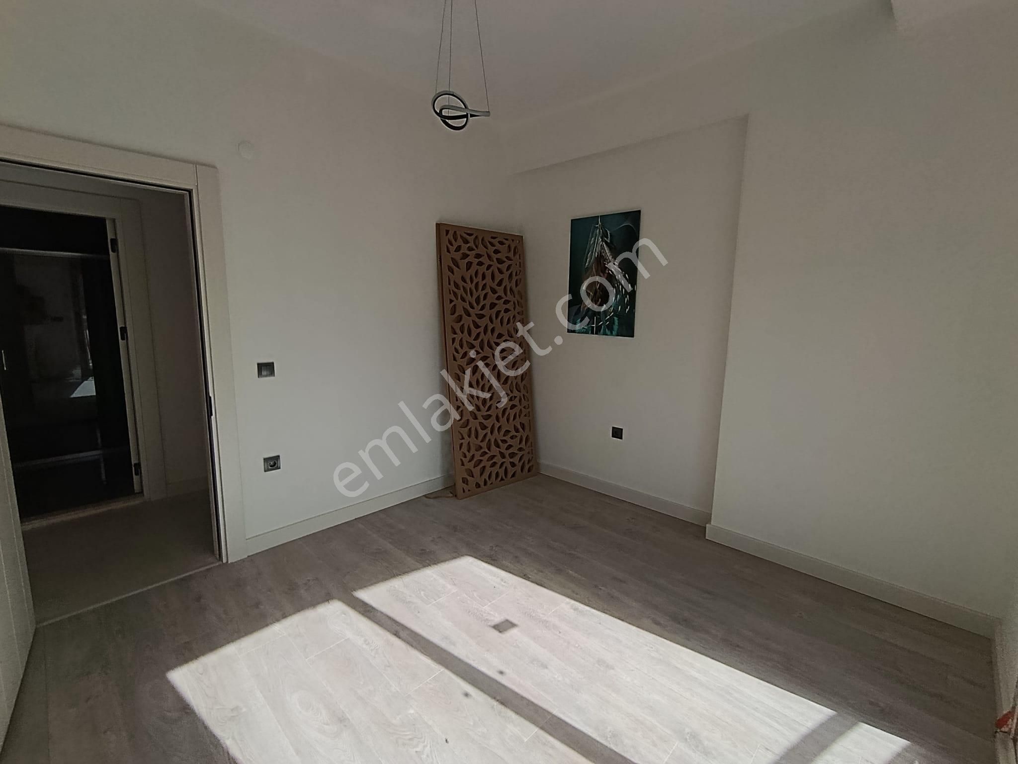 Kuşadası'ın Da Doğalgazlı Sıfır Güvenlikli Sitede Acil Satılık 2+1 Daire - Görsel 24