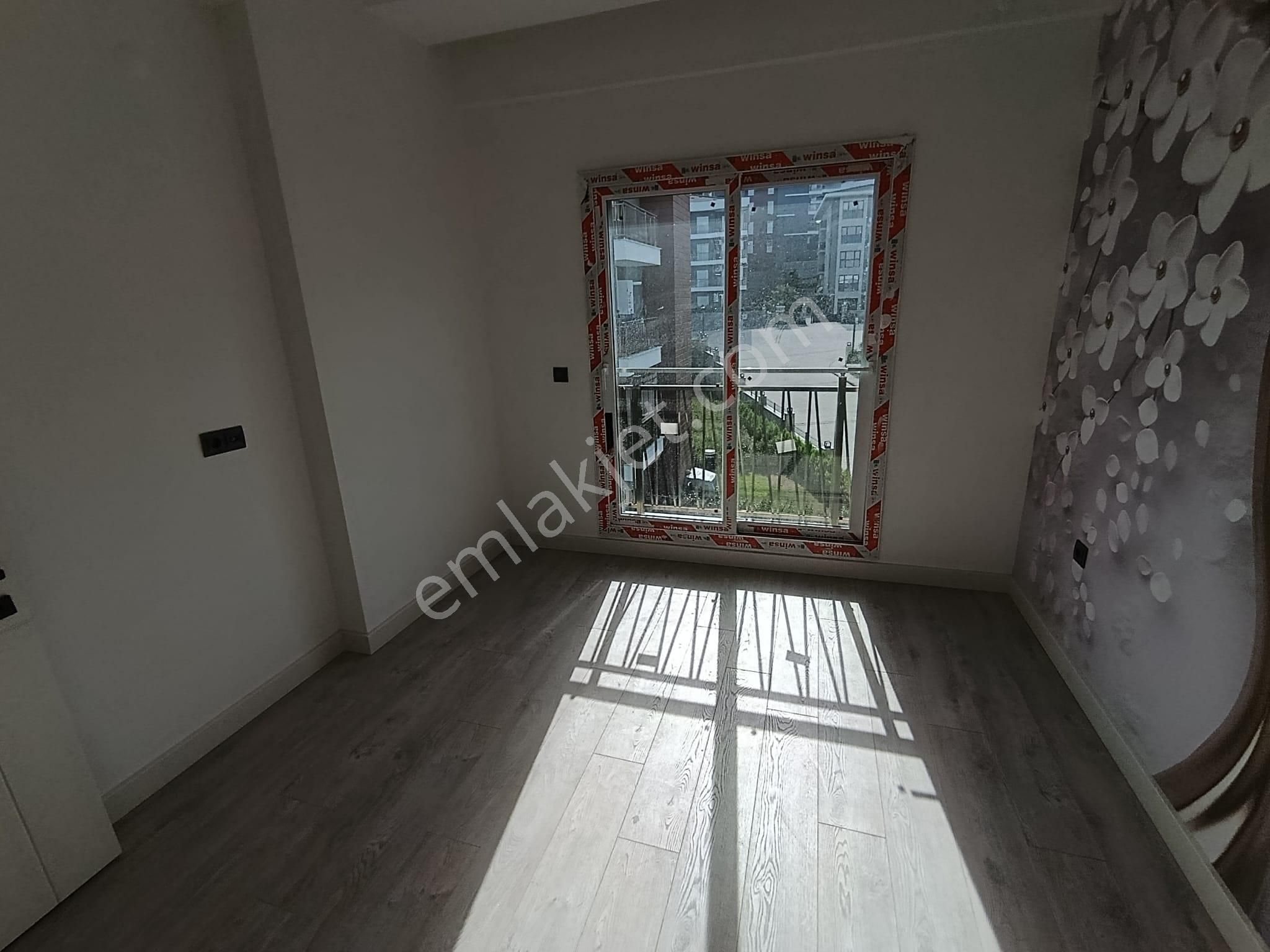 Kuşadası'ın Da Doğalgazlı Sıfır Güvenlikli Sitede Acil Satılık 2+1 Daire - Görsel 23