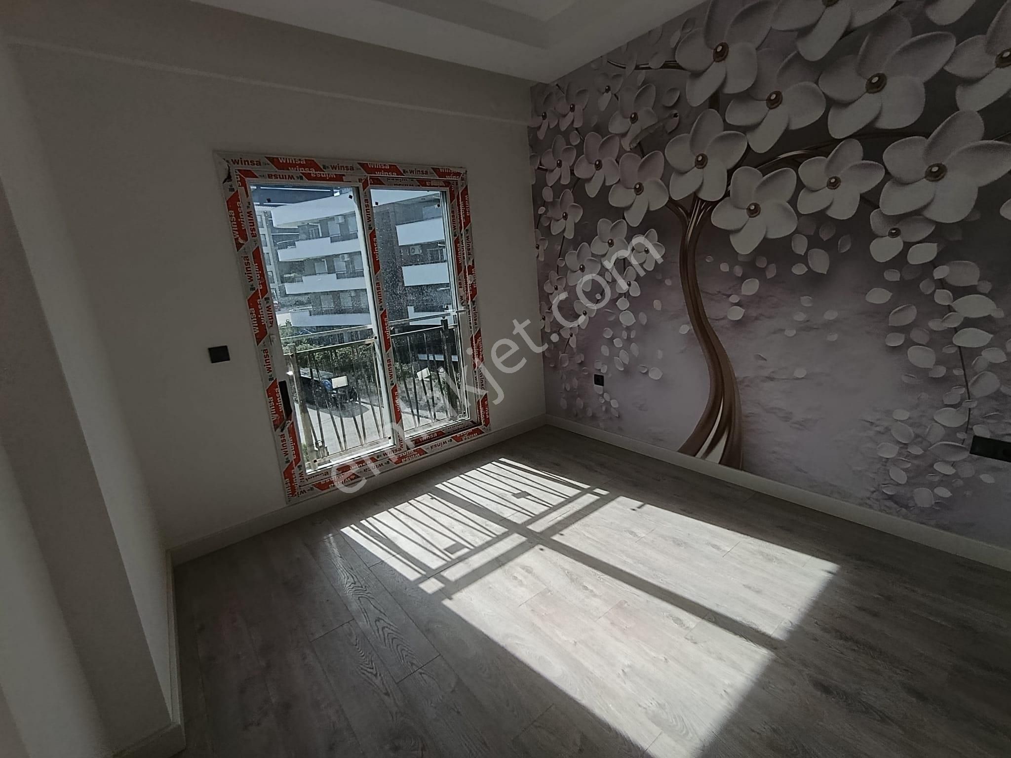 Kuşadası'ın Da Doğalgazlı Sıfır Güvenlikli Sitede Acil Satılık 2+1 Daire - Görsel 16