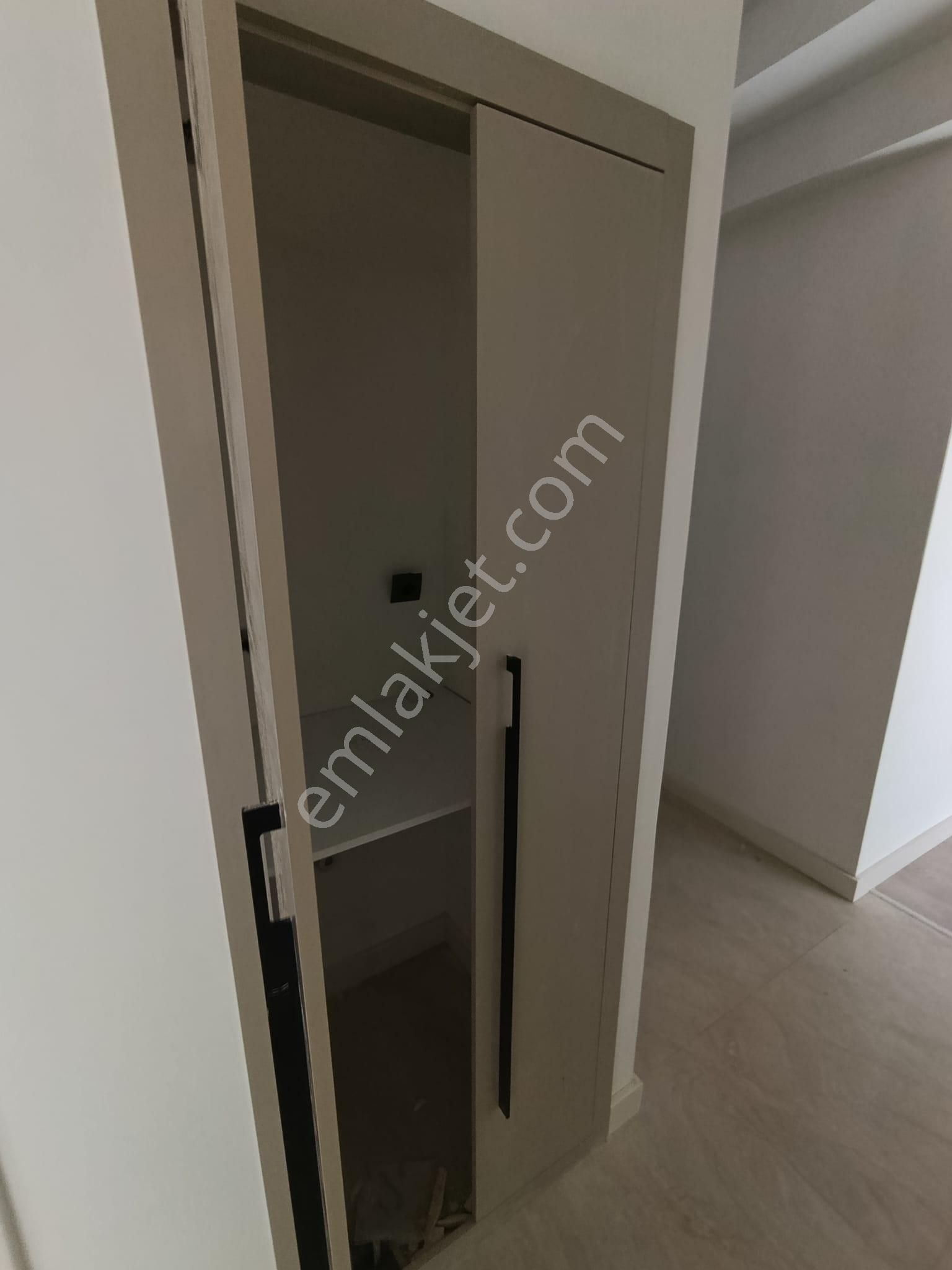 Kuşadası'ın Da Doğalgazlı Sıfır Güvenlikli Sitede Acil Satılık 2+1 Daire - Görsel 27