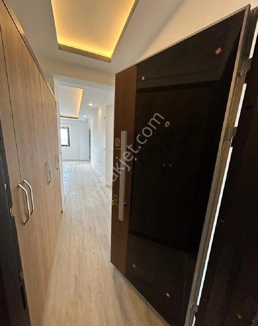 Kuşadasında Deniz Manzaralı Havuzlu 1+1 Ve 2+1 Sıfır Daireler - Görsel 10