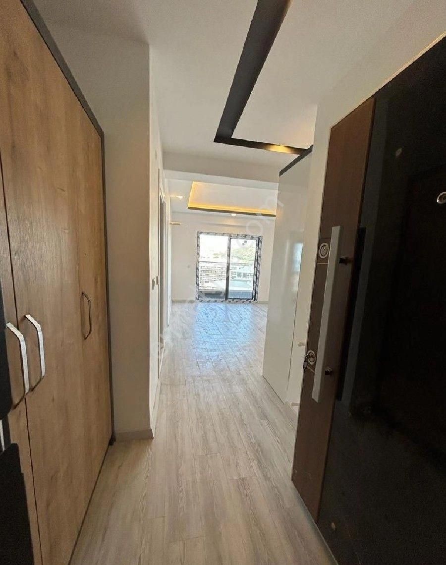 Kuşadasında Deniz Manzaralı Havuzlu 1+1 Ve 2+1 Sıfır Daireler - Görsel 4