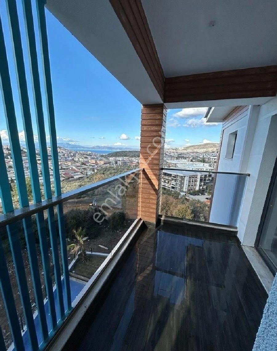 Kuşadasında Deniz Manzaralı Havuzlu 1+1 Ve 2+1 Sıfır Daireler - Görsel 9