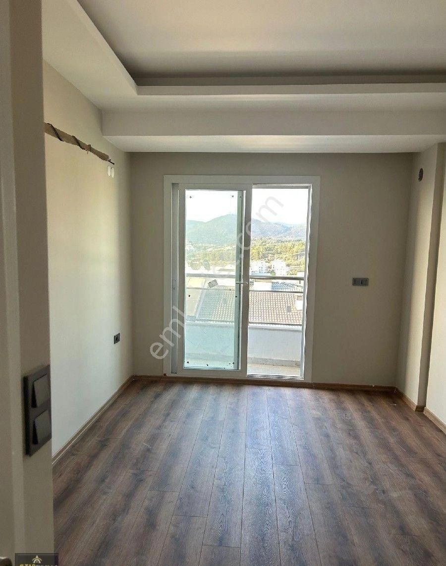 Kuşadası'nda Havuzlu Ve Güvenlikli Sitede Sıfır 2+1 Daire - Görsel 7