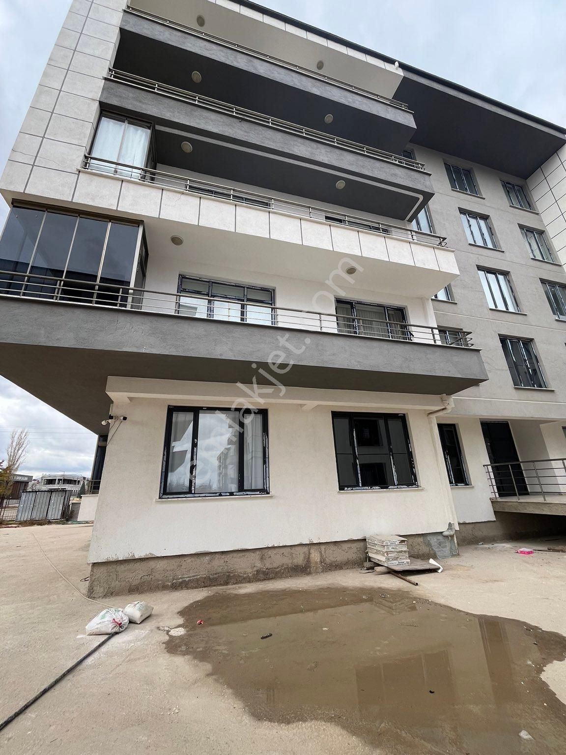 Karatay Çimenlik Satılık Daire KARATAY KÜLTÜR MERKEZİ YANI 3+1 ARA KAT SATILIK DAİRE