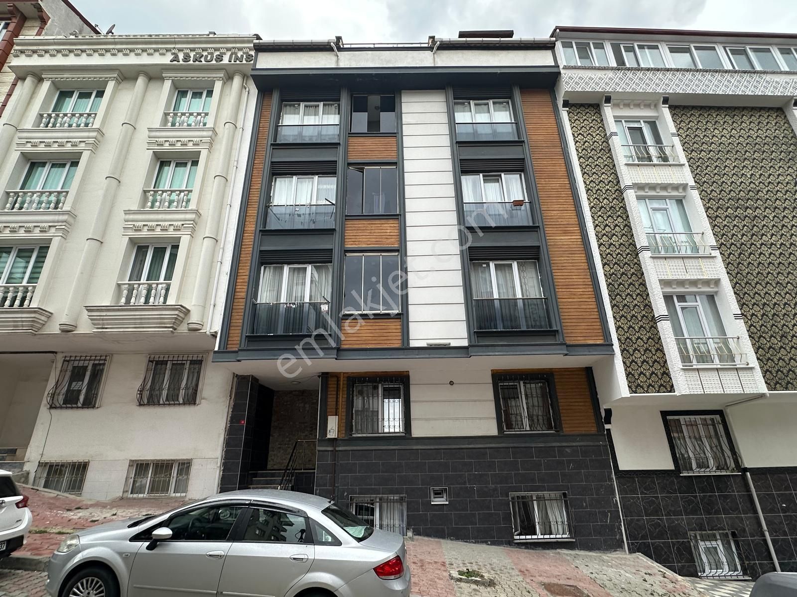 Arnavutköy Anadolu Kiralık Daire Anadolu Mah.merkeze Yakın Bakımlı 70 M2 Temiz Yüksek Giriş 2+1