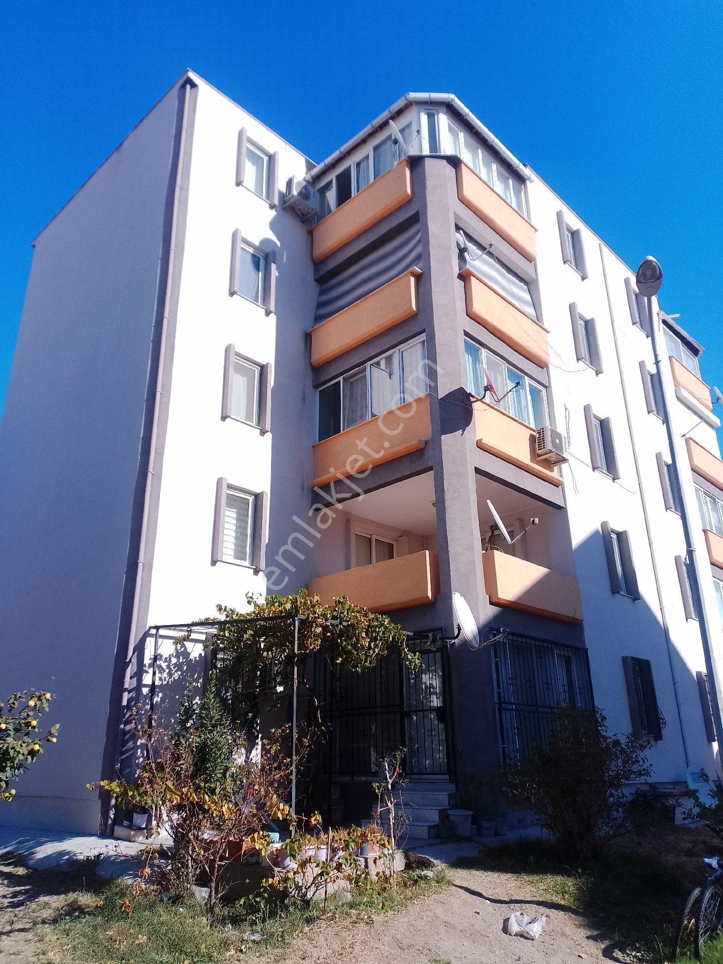Bergama Bayatlı Sitesinde Jeotermalli 2+1 Daire - Görsel 3