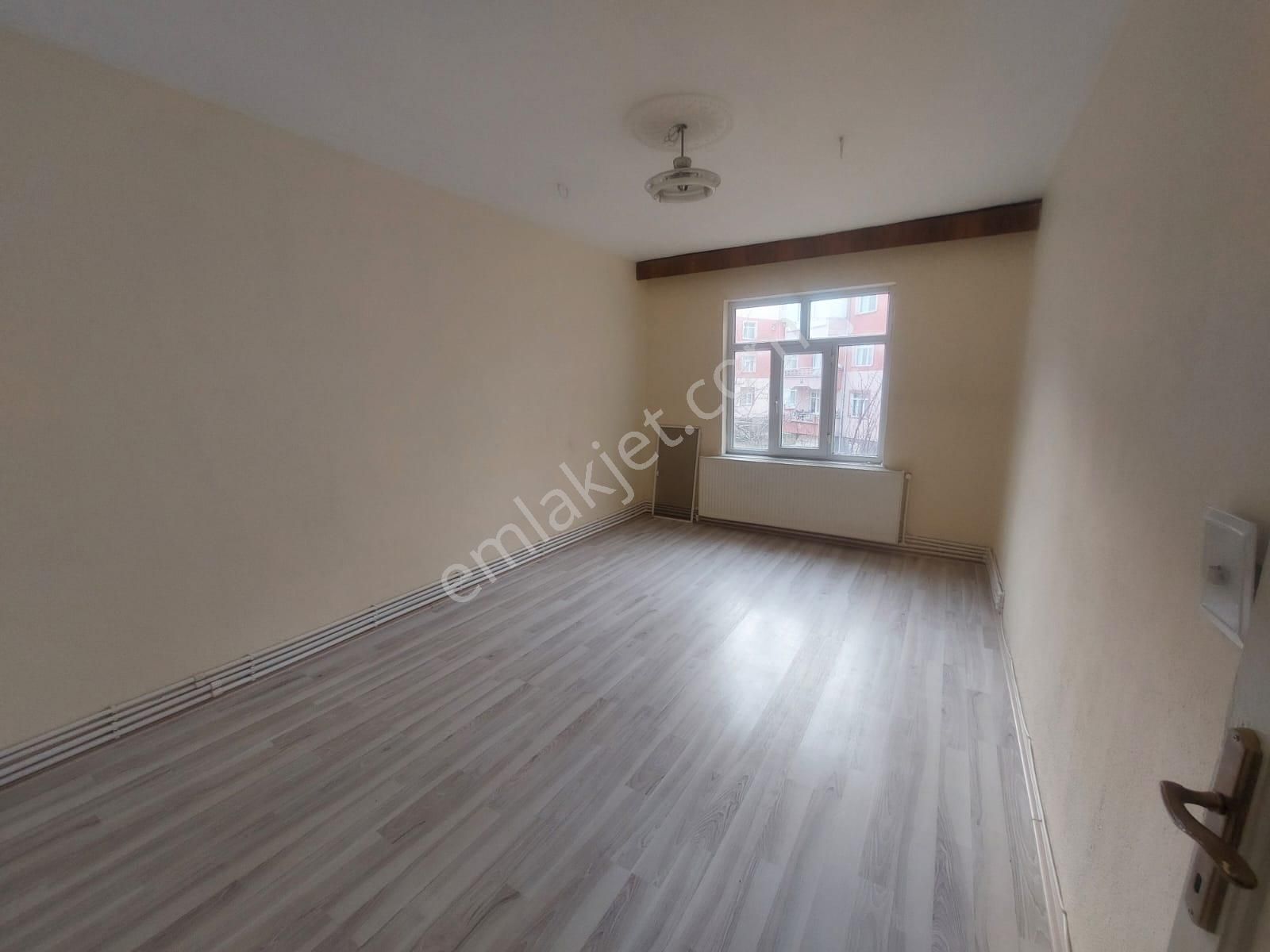 Akşehir Altunkalem Kiralık Daire Akçay Emlak'tan Altunkalem Parkı Yanında Kiralık 2+1 Daire