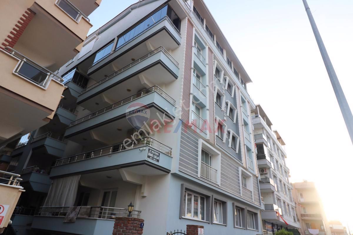 Aydın Didim Yenimahalle'de Asansörlü Binada Satılık Geniş 3+1 Dubleks Daire - Görsel 3