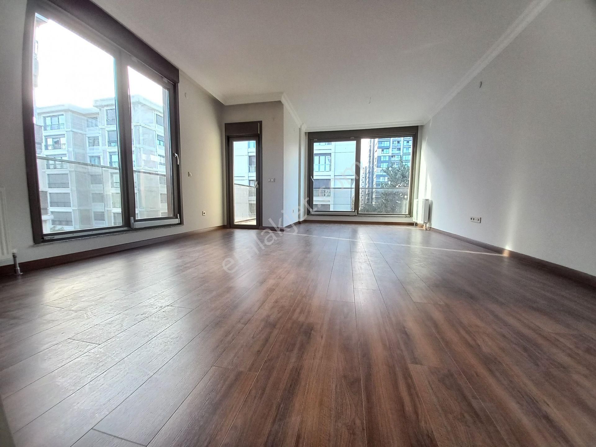 Kadıköy Caddebostan Satılık Daire  Caddebostanda Bağdata 100m 2020 Yapım 3+1 135m2 Satılık Daire