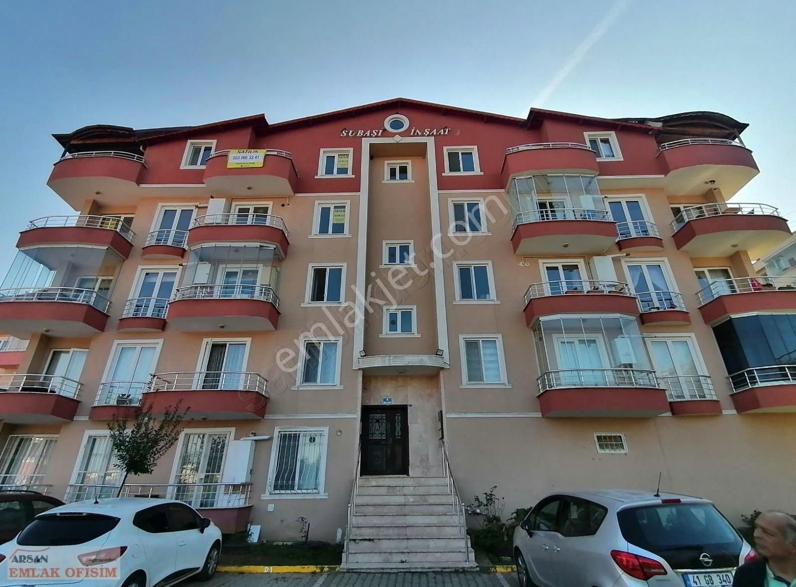 Gölcük Cumhuriyet Satılık Daire Muhteşem Deniz Manzaralı 3+1 110 M2 Çatı Dublex Daire