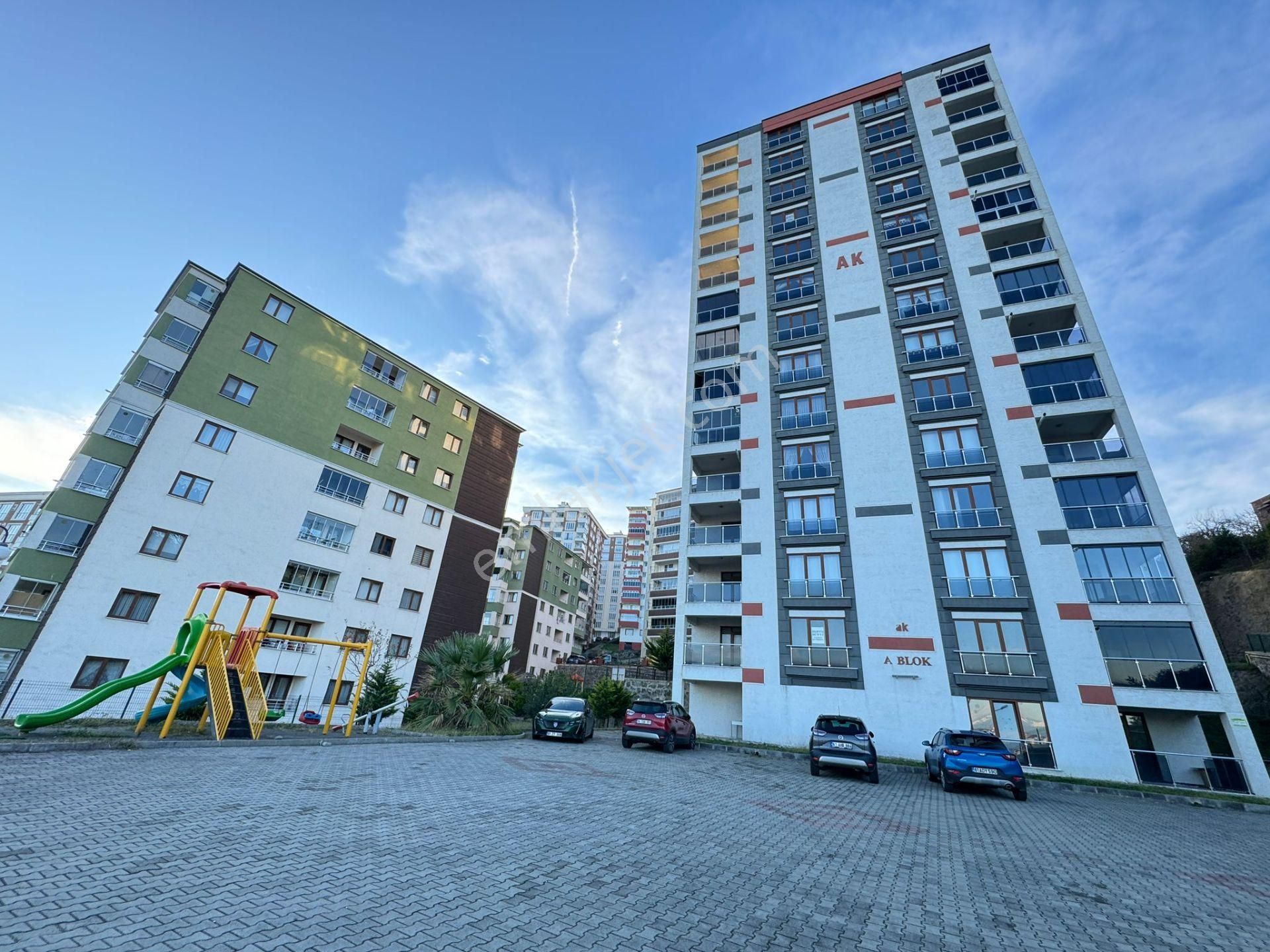 Ortahisar Çukurçayır Satılık Daire  Akcity 3 Sitesi Eşsiz Deniz Manzaralı 4+1 Satılık Konut