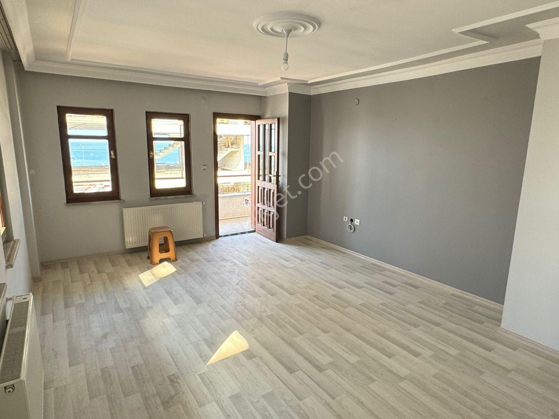 Yomra Sancak Satılık Daire KARADENİZ EMLAK TAN DENİZ MANZARALI SATILIK 120 M2 3+1 DAİRE 